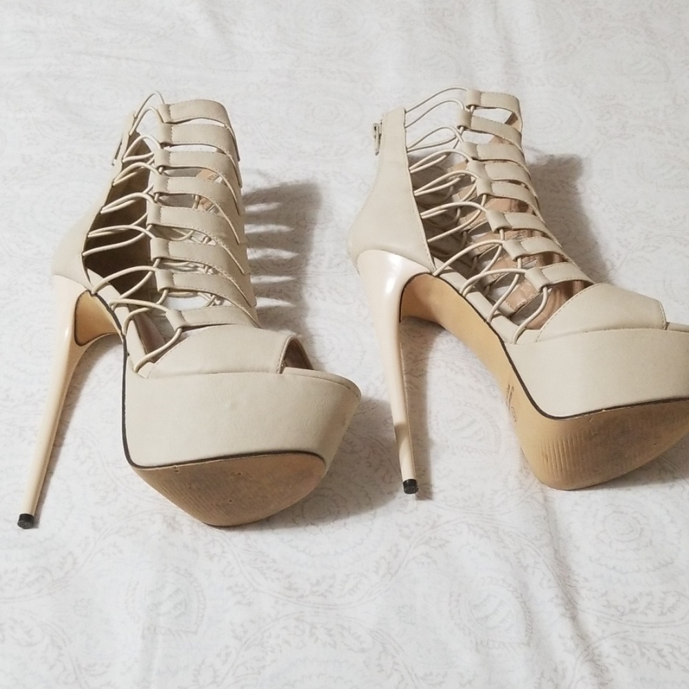 Heels - Picture 3 of 4